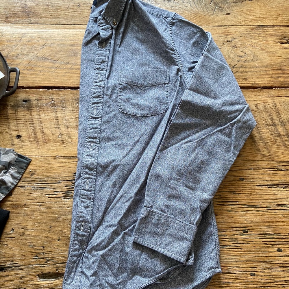 Men’s chambray style button down